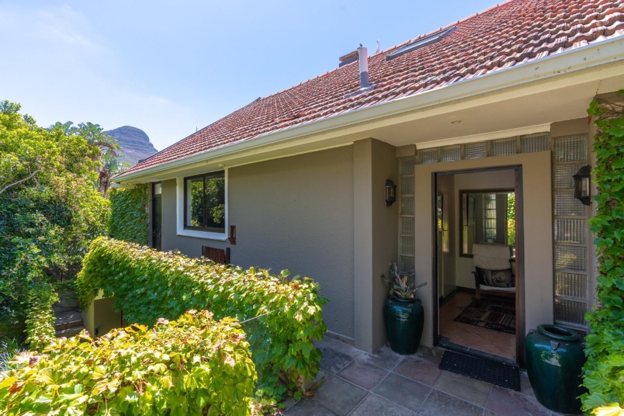 5 Bedroom Property for Sale in Oranjezicht Western Cape